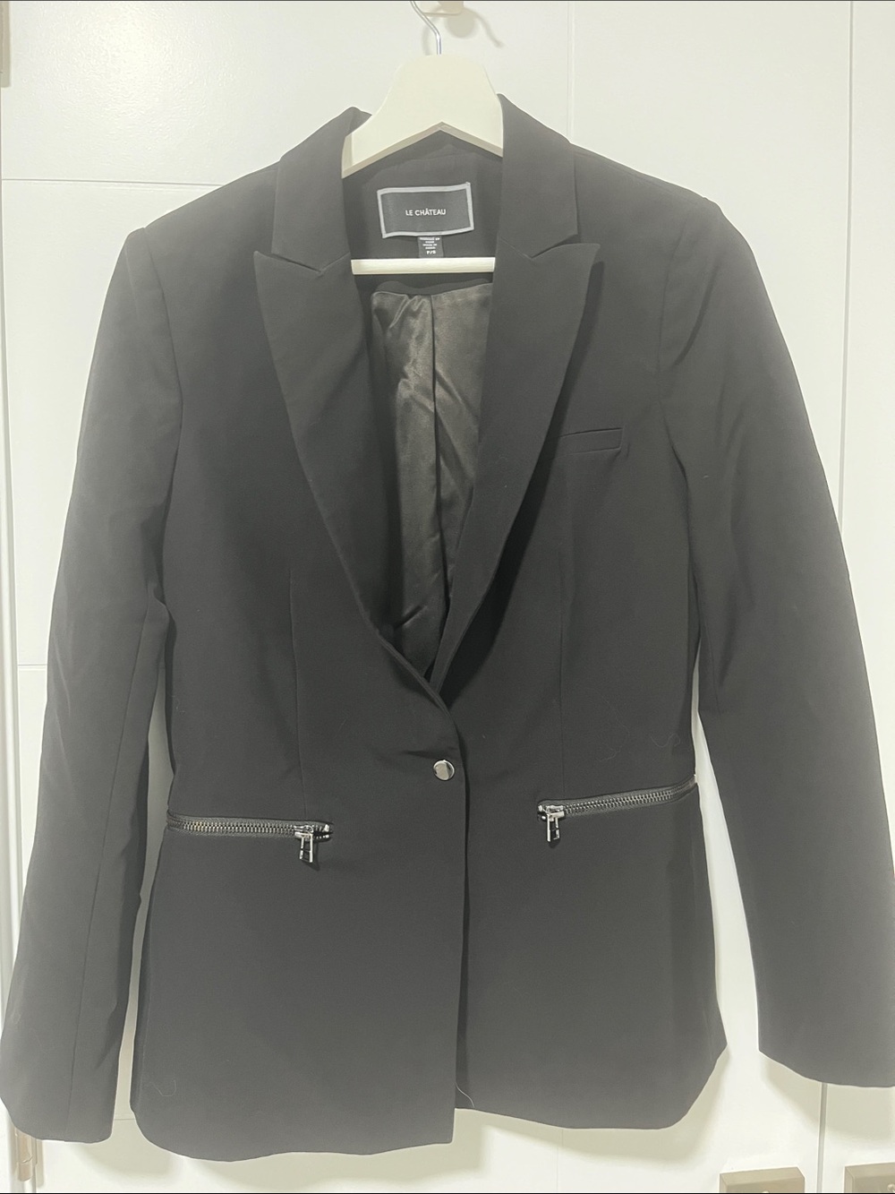 NWOT le chateau Black Notch-Lapel Blazer with Zip Pockets